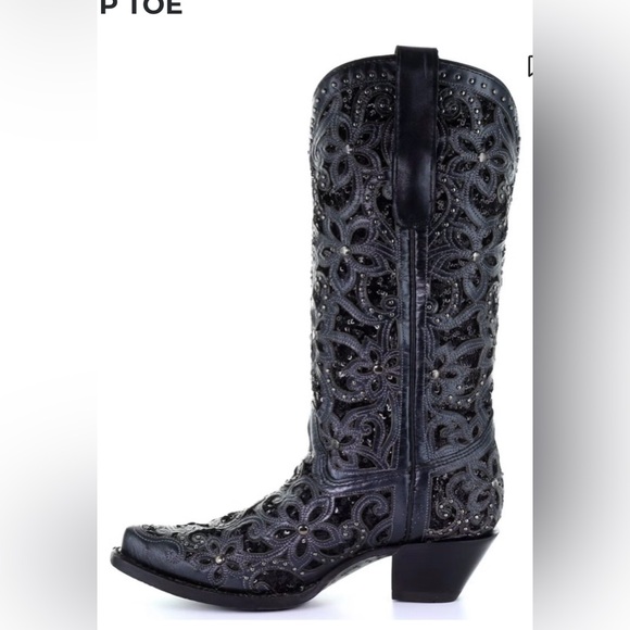 Elegant Black Embroidered Women's Boots - Picture 4 of 9